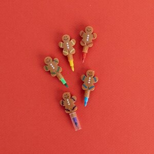 Goodies : colour crayon gingerbread